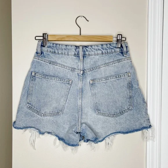 Zara Hi-Rise Frayed Light Wash Denim Shorts - Picture 9 of 10